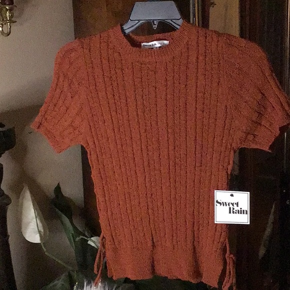 Sweet Rain Apparel Sweaters - Young contemporary Knit Sweater